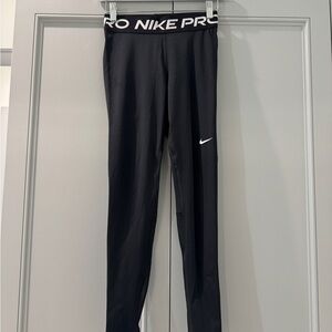 Nike Pro Women’s Black Leggings